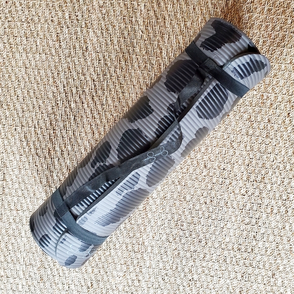 Jessica Simpson Fitness Mat